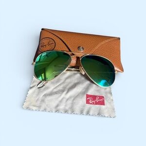 Ray-Ban Gold Aviator Sunglasses with Green Lenses